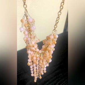 Like New Womens light Pink & Gold beaded clamp necklace